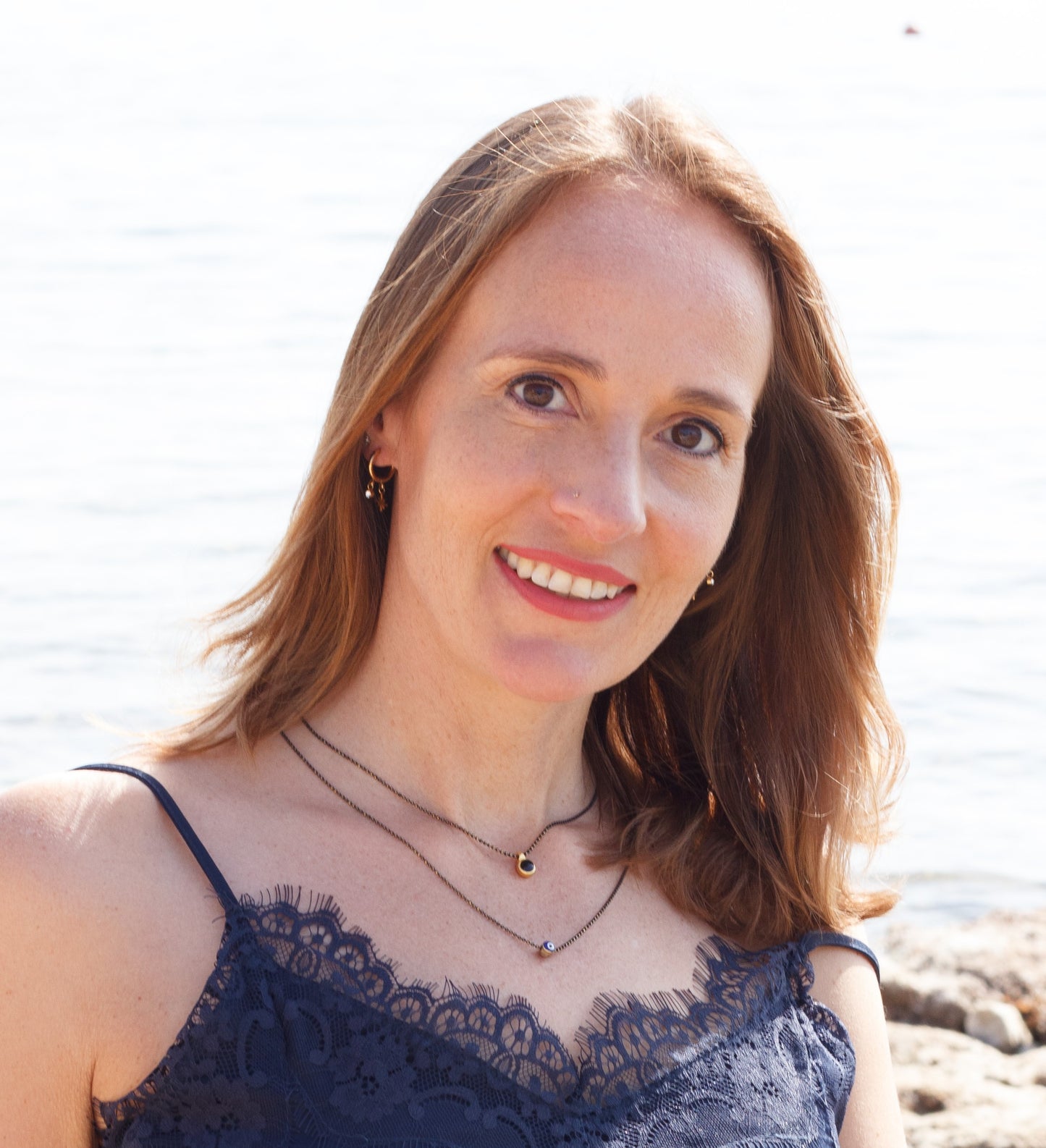 Evelina Halskette mit schimmerndem Diamantschliff