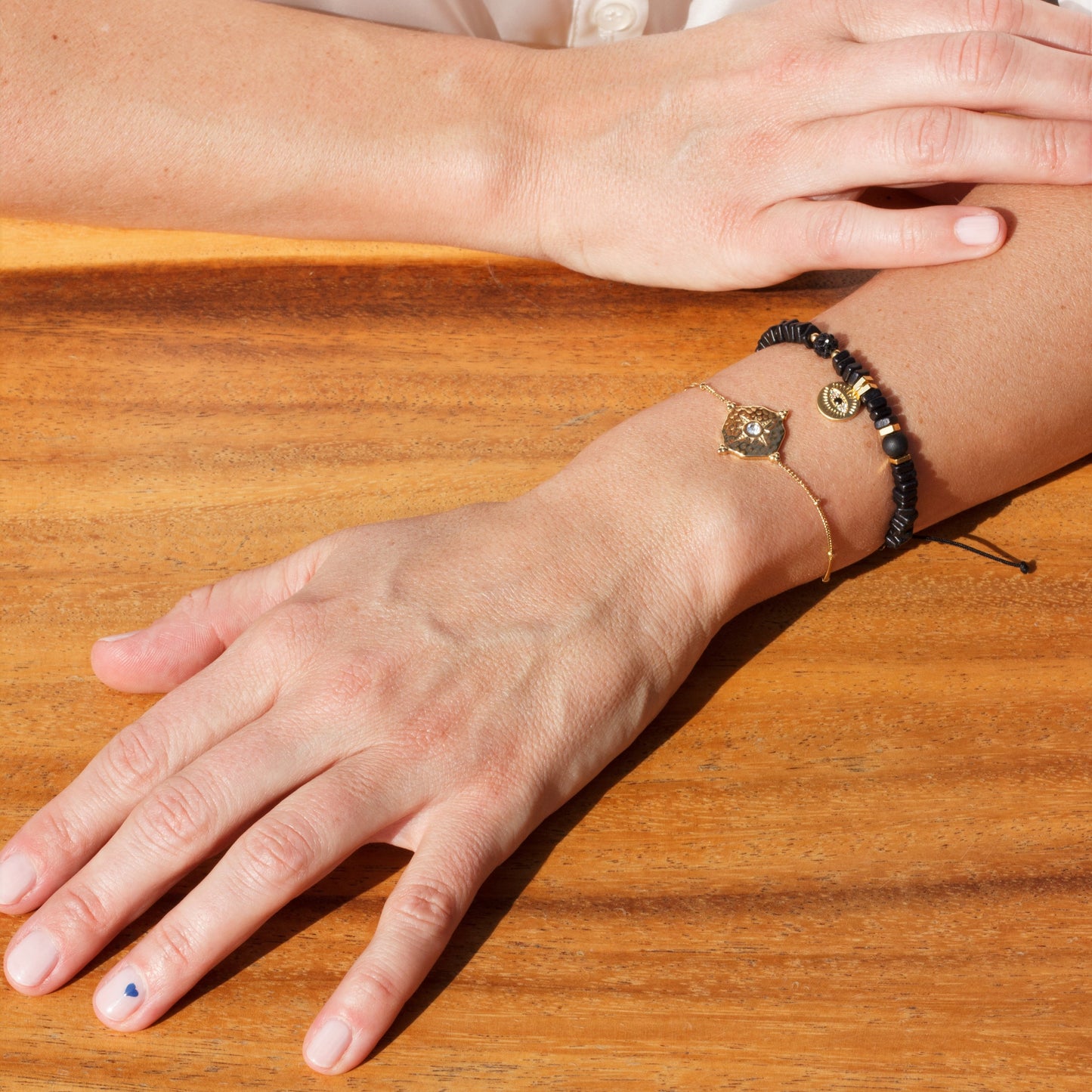 Victoria Armband (golden mit Stein)