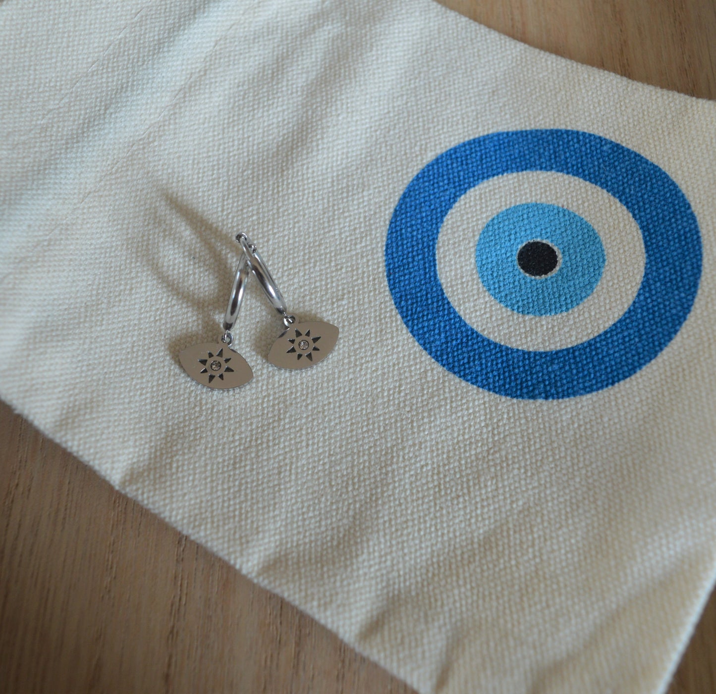 Nymphen Ohrringe mit Auge, Mataki, Evil Eye (silver)