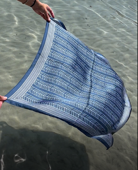 Despina Tuch (blau)