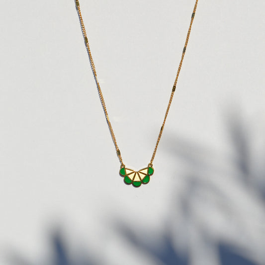 Eirini Halskette (gold & grün)