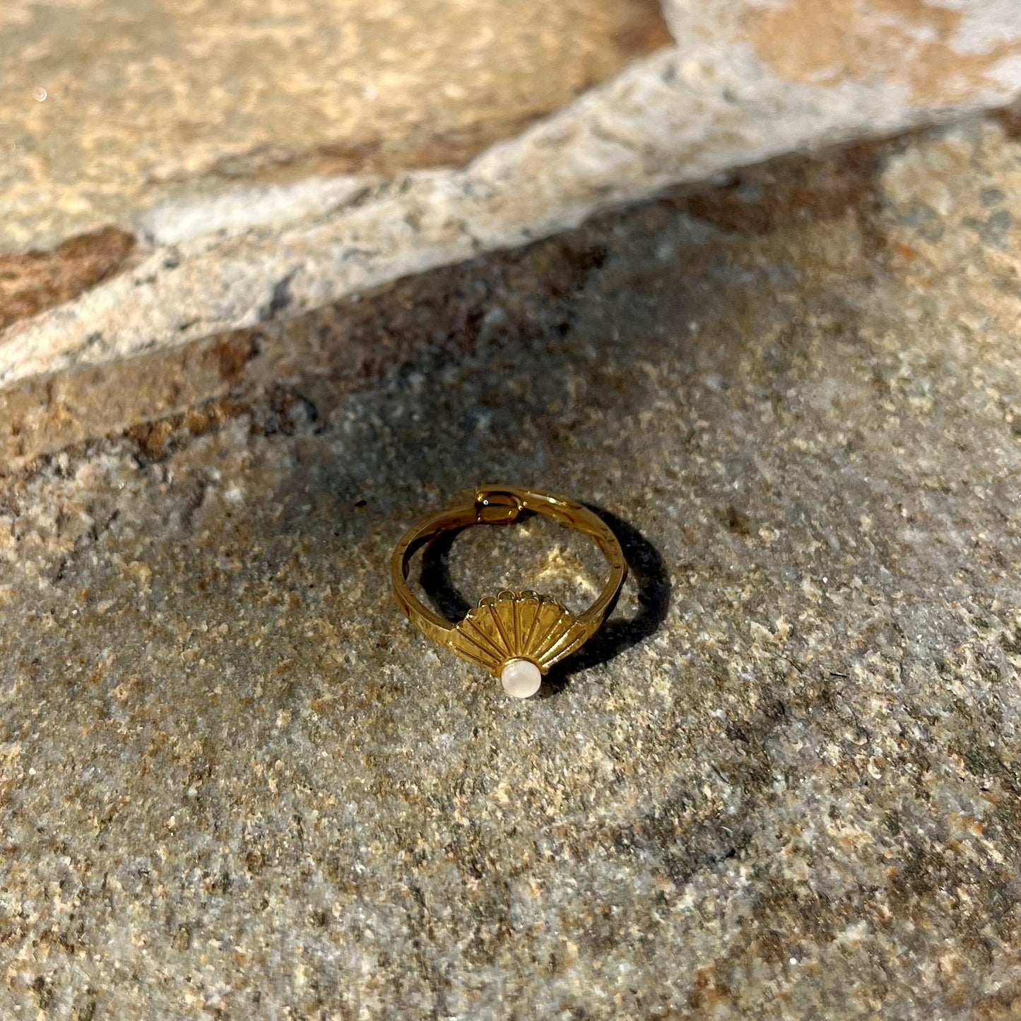 Poseidon Ring mit Muschel-Design (gold)