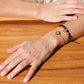 Victoria Armband (golden mit Stein)